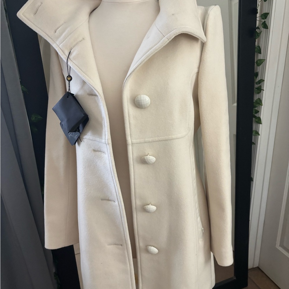 Mackage ladies white wool coat.  Size medium - Picture 2 of 9